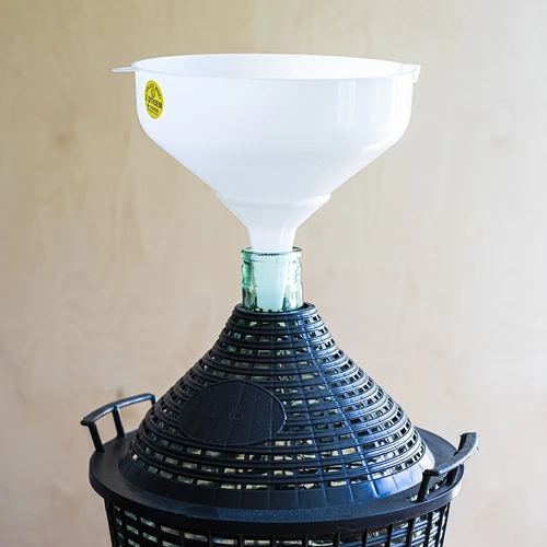 Fehér műanyag tölcsér, Ø 25 cm - 3