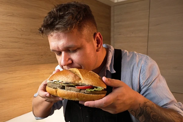 Vegán pástétom csicseriborsóból és szárított gombából - egyszerű recept sonkafőzőben
