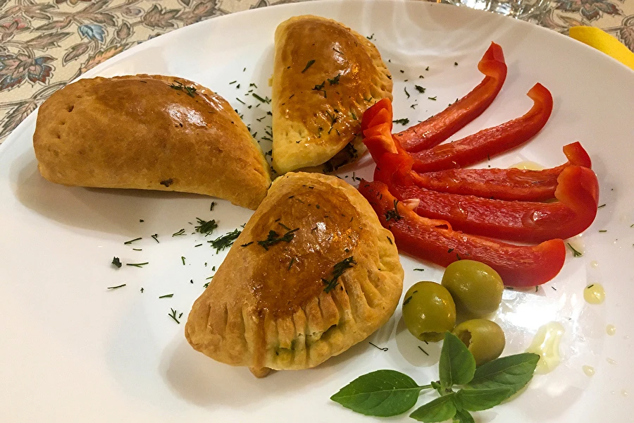 Sütőben sült pierogi spenóttal